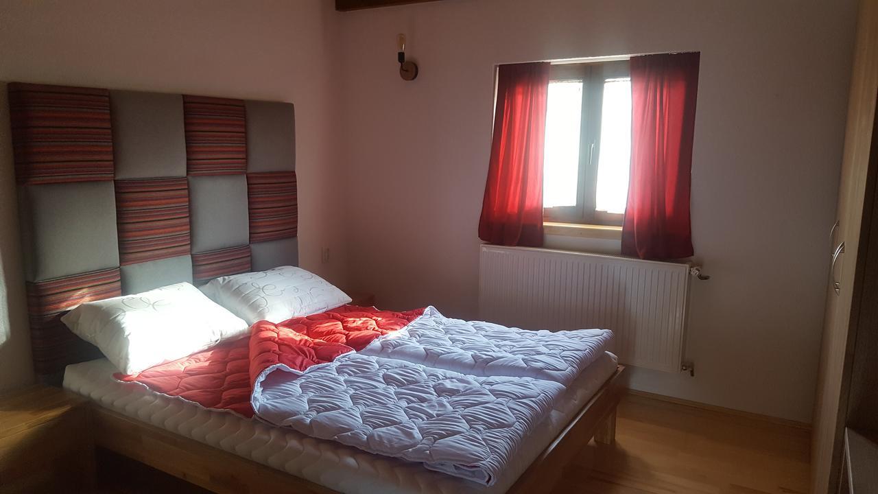 Konoba Ognjiste Bed & Breakfast Sokolac  ภายนอก รูปภาพ