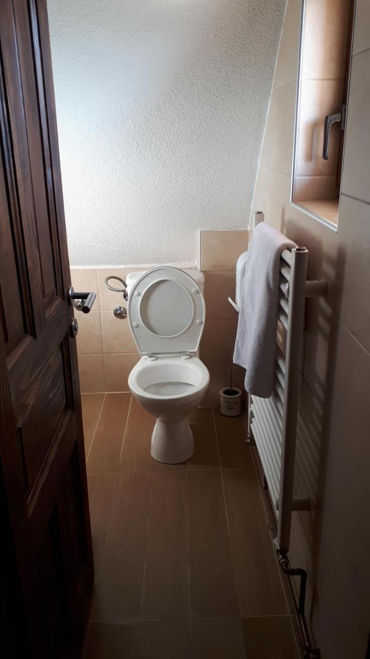 Konoba Ognjiste Bed & Breakfast Sokolac  ภายนอก รูปภาพ