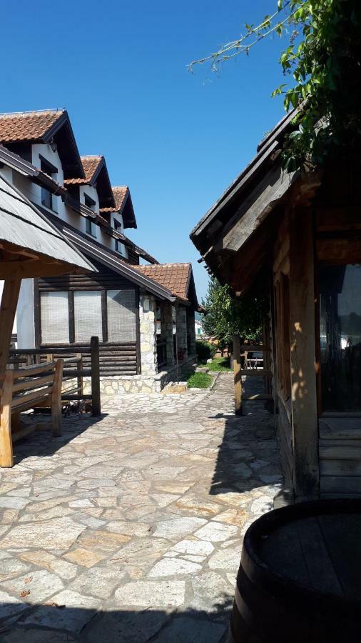 Konoba Ognjiste Bed & Breakfast Sokolac  ภายนอก รูปภาพ