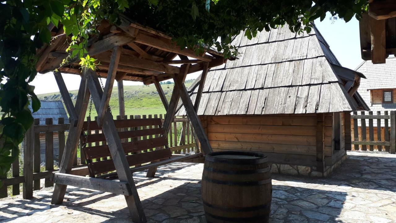 Konoba Ognjiste Bed & Breakfast Sokolac  ภายนอก รูปภาพ