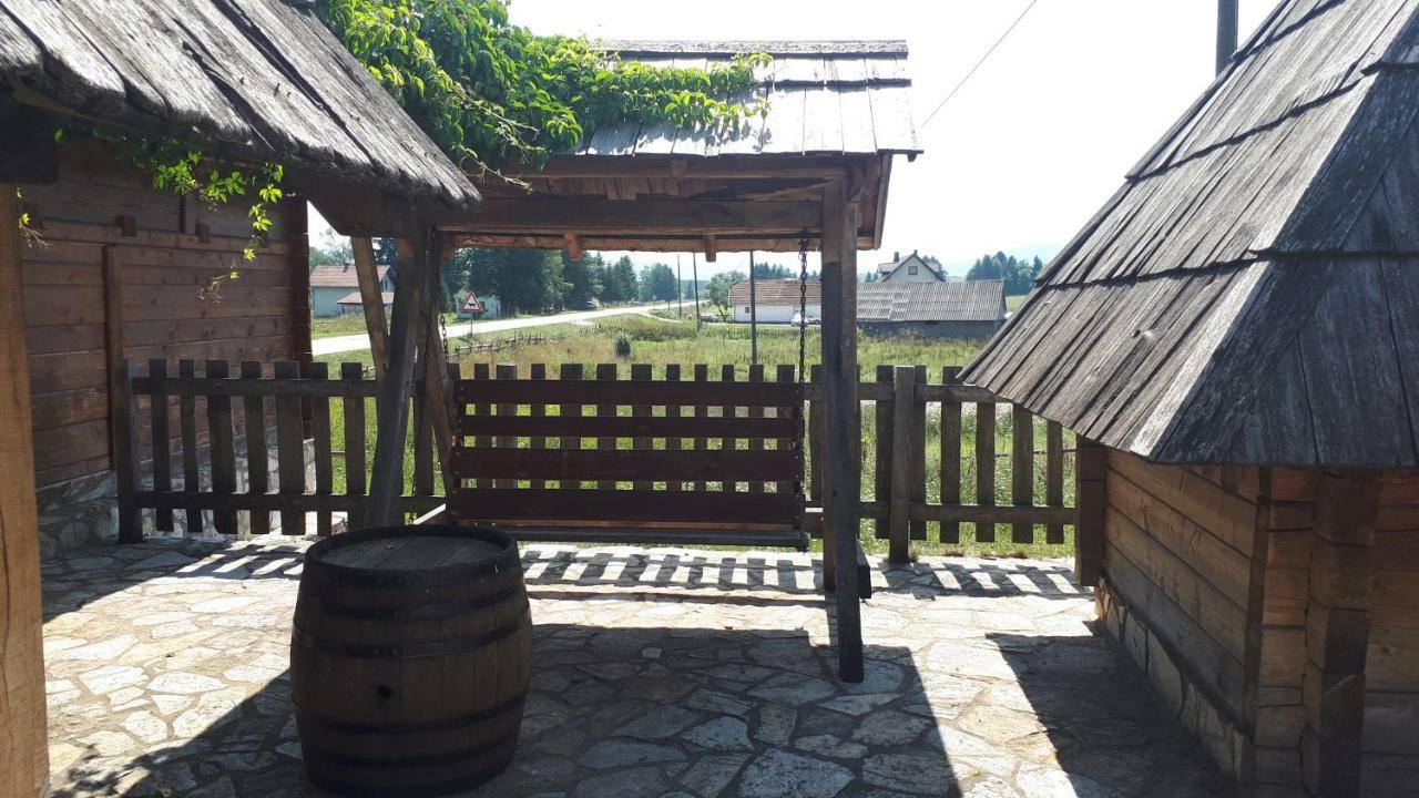 Konoba Ognjiste Bed & Breakfast Sokolac  ภายนอก รูปภาพ