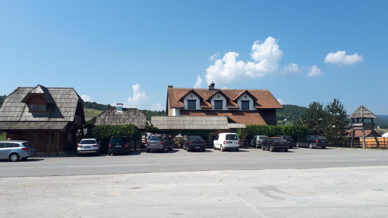 Konoba Ognjiste Bed & Breakfast Sokolac  ภายนอก รูปภาพ